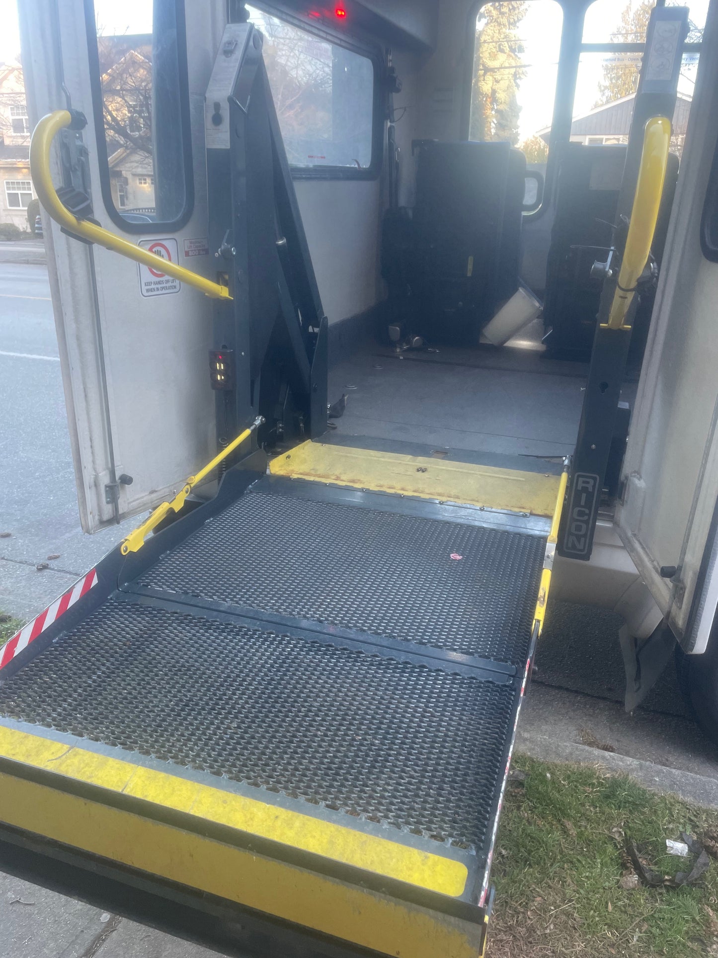 Seattle (Vancouver) Private shuttle (mini bus) one way